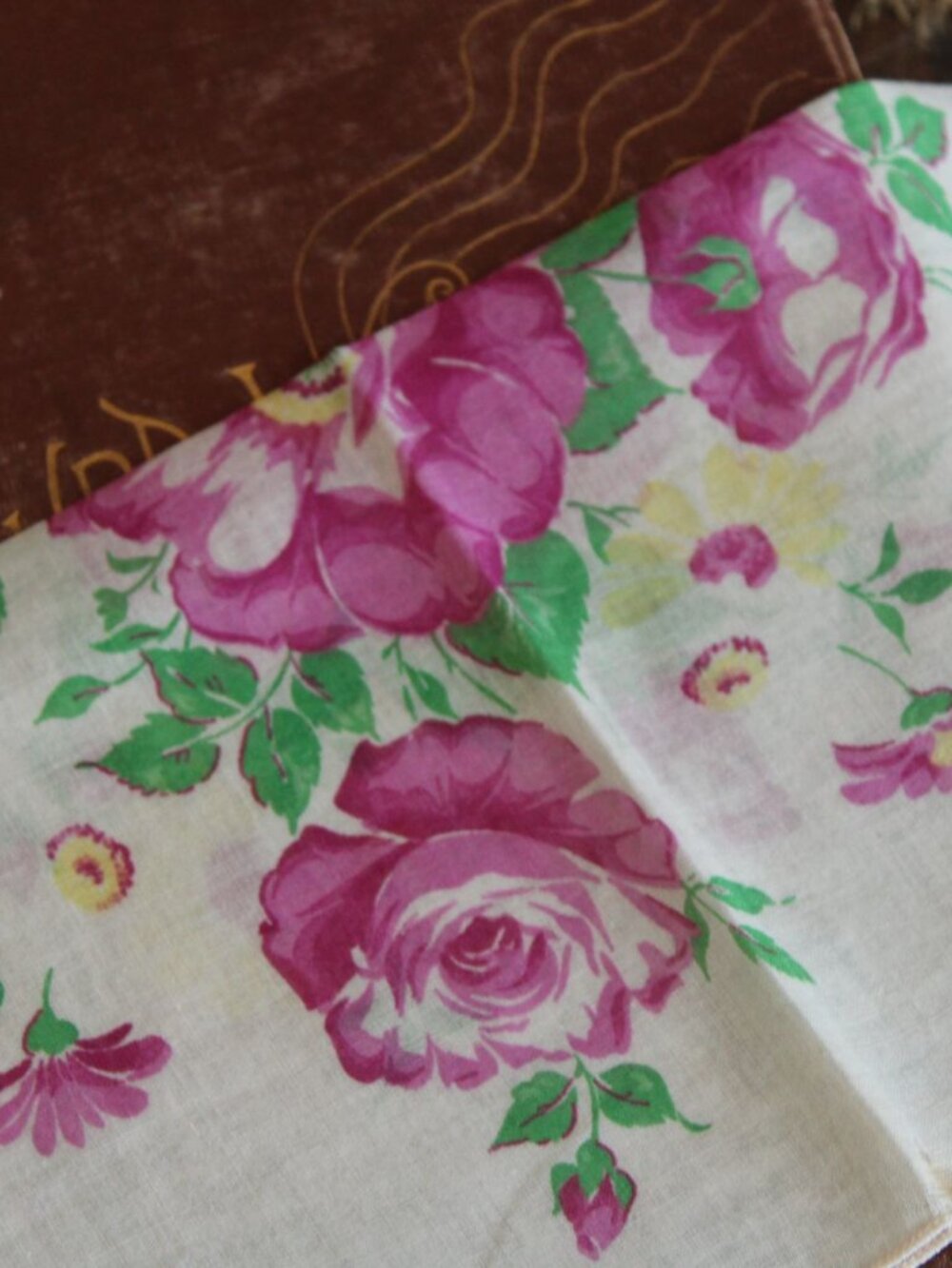 Vintage 1950s Cotton Handkerchief Floral Print, Pink Purple Roses Hankie - Picture 6 of 10